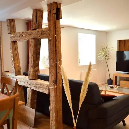 La Douce Escale Apartment *
